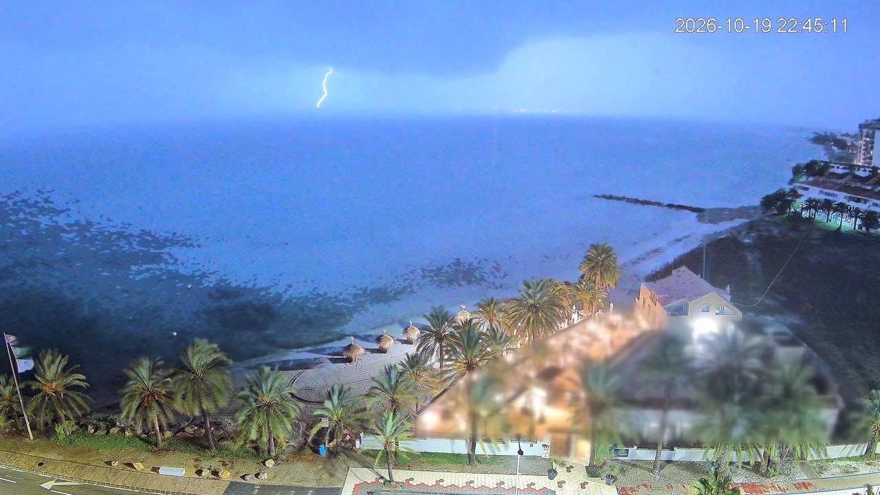 Tormenta eléctrica sobre el Mar Menor en cámara lenta · Mar Menor, La Manga del Mar Menor, noche del 19 al 20 de octubre de 2026