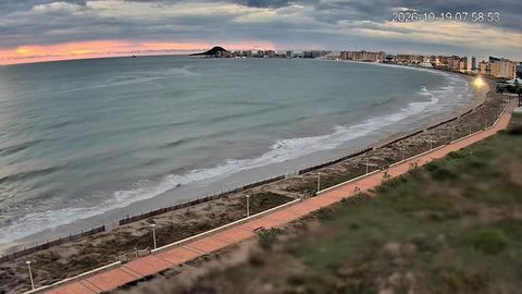 Amanecer con tonos naranjas sobre el Mediterráneo · Mar Mediterráneo, La Manga del Mar Menor, 19 de octubre de 2026 08:00